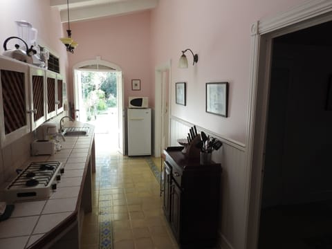 Family Cottage, 2 Bedrooms | Private kitchenette | Fridge, coffee/tea maker, electric kettle, toaster