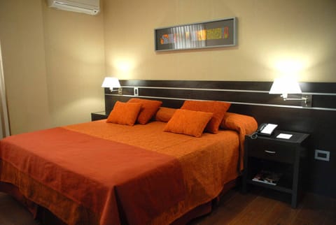 Superior Double Room (Master) | Premium bedding, pillowtop beds, desk, blackout drapes