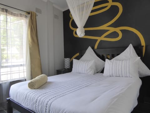 Double Room, Shared Bathroom | In-room safe, rollaway beds, free WiFi, bed sheets