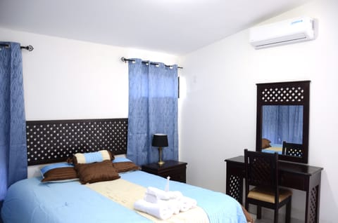 Standard Room, 1 Double Bed, Ensuite | Desk, iron/ironing board, free WiFi, bed sheets