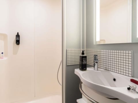 Desk, soundproofing, iron/ironing board, free cribs/infant beds