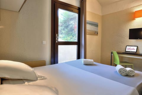 In-room safe, iron/ironing board, free WiFi, bed sheets