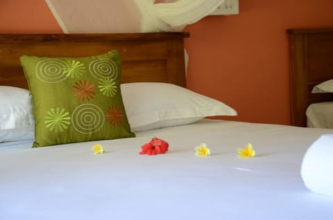 Premium bedding, pillowtop beds, in-room safe, desk