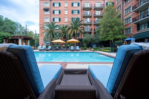 Outdoor pool, free cabanas, pool umbrellas