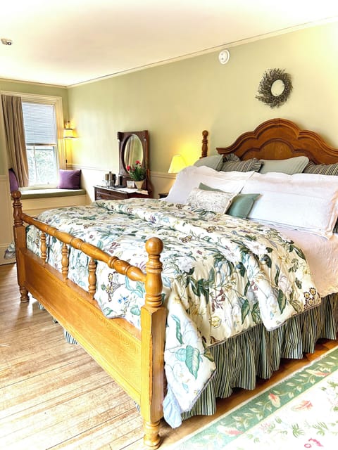 Superior Room | Individually decorated, individually furnished, iron/ironing board