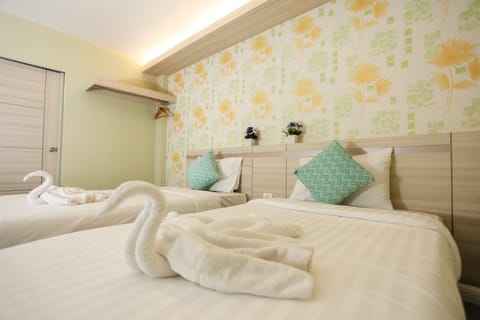 Standard Twin Room | Free WiFi, bed sheets