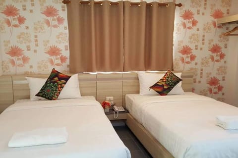 Standard Twin Room | Free WiFi, bed sheets