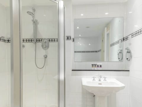 Shower, eco-friendly toiletries, hair dryer, towels