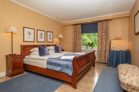 Double Room (in the Castle Garden) | Individually decorated, individually furnished, desk, blackout drapes