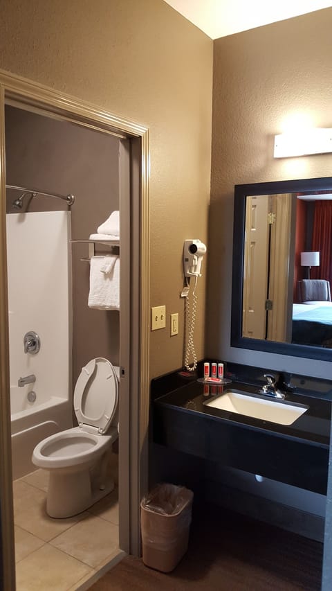 Standard Room, 2 Queen Beds, Non Smoking | Bathroom | Shower, hair dryer, towels