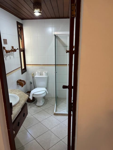 Family Room, 2 Bedrooms | Bathroom | Shower, hair dryer, bidet