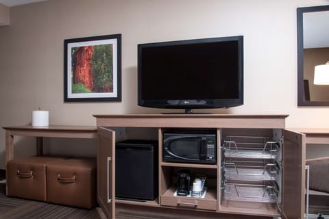 In-room safe, iron/ironing board, free cribs/infant beds, rollaway beds