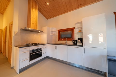 Boekhorst 6 | Private kitchen | Microwave, stovetop, coffee/tea maker, cookware/dishes/utensils