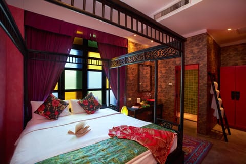 Superior Double Room | 1 bedroom, premium bedding, free minibar, in-room safe