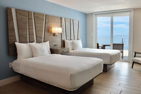 Premiere Waterside Double Junior Suite | Premium bedding, in-room safe, desk, laptop workspace