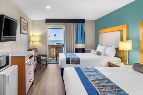 Business Room, 2 Queen Beds, Non Smoking, Ocean View | Desk, iron/ironing board, free WiFi, bed sheets