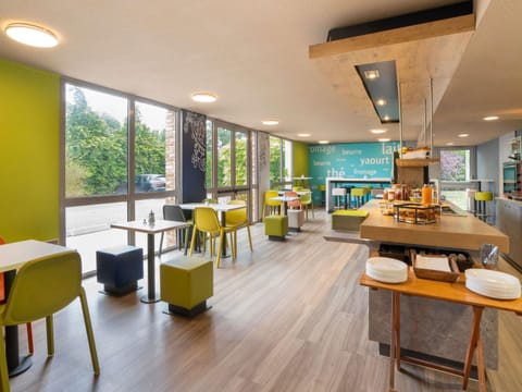 Daily buffet breakfast (EUR 9.9 per person)