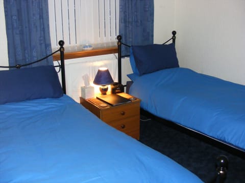 Twin Room | Premium bedding, soundproofing, iron/ironing board, free WiFi