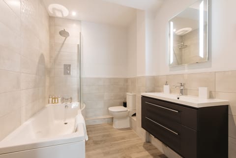 Classic Double Room | Bathroom | Designer toiletries, bathrobes, towels