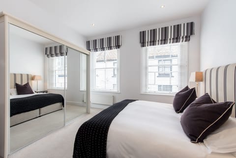 Luxury Double Room | Individually decorated, individually furnished, desk, laptop workspace