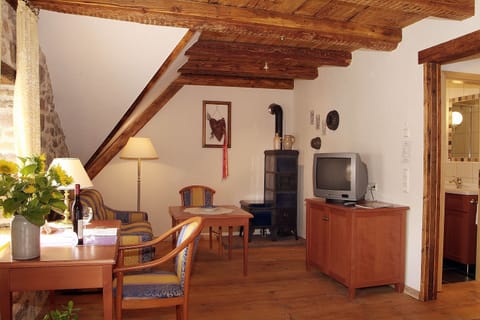 Johann Michael Stupfer Room  | Desk, soundproofing, free WiFi, bed sheets