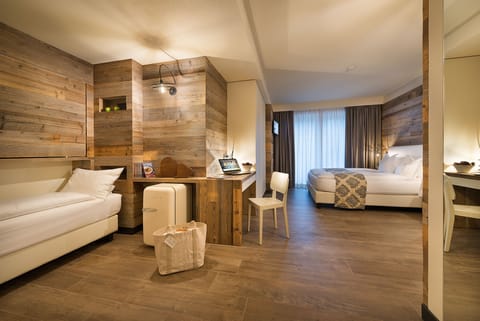 Comfort Triple Room | Premium bedding, down comforters, minibar, in-room safe