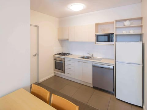 Three Bedroom Apartment, Three King Beds | Bathroom | Shower, free toiletries, hair dryer, towels