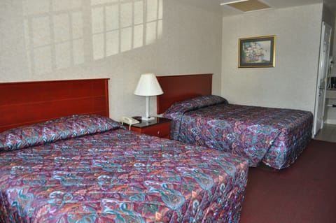 Standard Room, 2 Double Beds, Non Smoking | Desk, free WiFi, bed sheets, alarm clocks