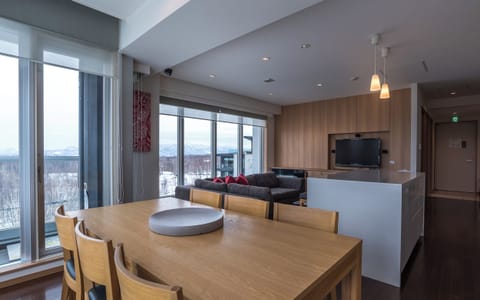 2 Bedroom Yotei Suite | In-room dining