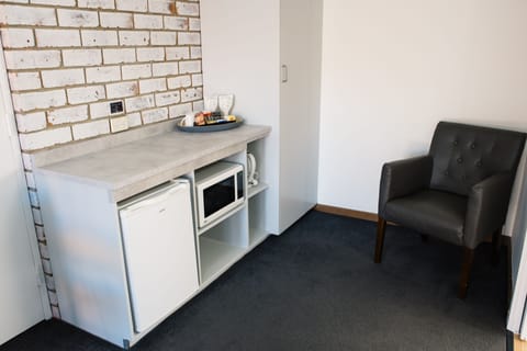 Accessible Room | Private kitchenette | Microwave, coffee/tea maker, electric kettle, toaster