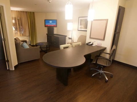 Suite, 1 Bedroom | Premium bedding, pillowtop beds, in-room safe, desk