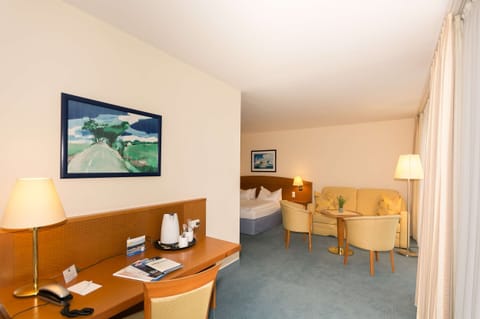 In-room safe, desk, iron/ironing board, free WiFi