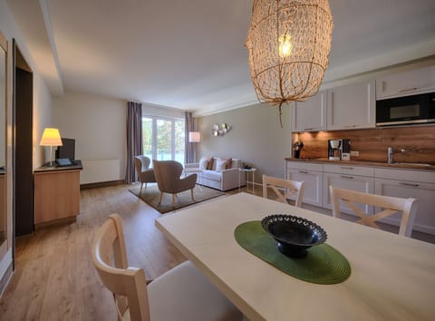 In-room safe, desk, iron/ironing board, free WiFi