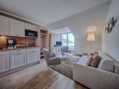 In-room safe, desk, iron/ironing board, free WiFi