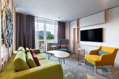 Suite Lake Side | Minibar, in-room safe, desk, laptop workspace