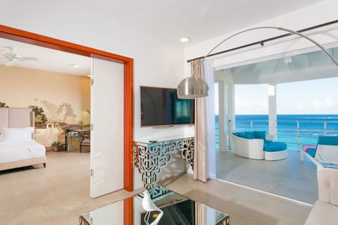 Family Suite, 2 Bedrooms, Balcony, Ocean View | Living area | Smart TV