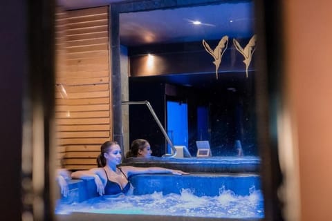 Couples treatment rooms, sauna, Turkish bath, body treatments