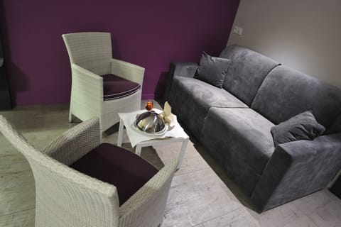 In-room safe, desk, soundproofing, cribs/infant beds