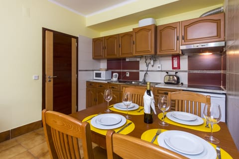 Standard Apartment, 1 Bedroom | Living area | 50-cm TV with cable channels