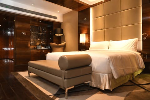 Presidential Suite | Premium bedding, minibar, in-room safe, individually decorated