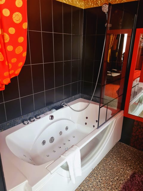 Exclusive Double or Twin Room, 1 King Bed | Jetted tub