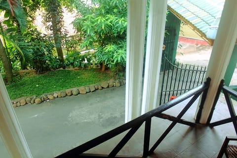 Basic Double Room (With private external Bathroom) | Desk, rollaway beds, free WiFi, bed sheets