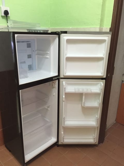 Standard Apartment, 3 Bedrooms | Mini-refrigerator