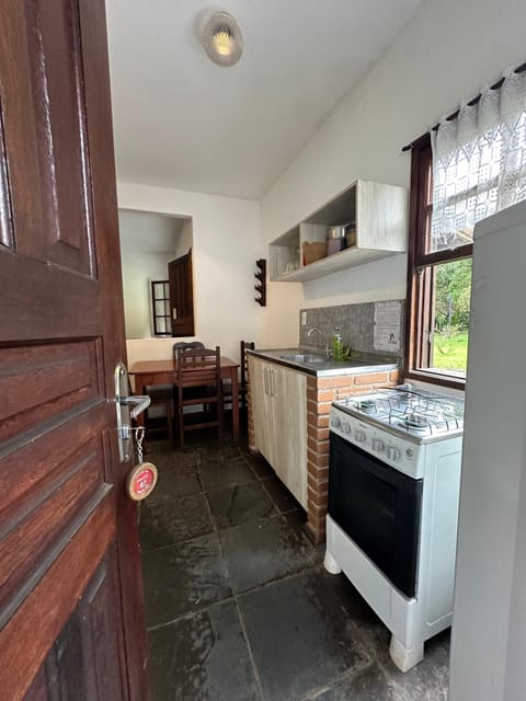 Chalet, 2 Bedrooms | Private kitchen