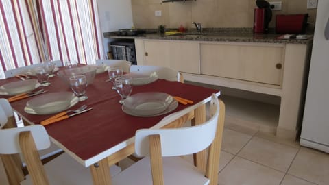 Superior House, 2 Bedrooms | In-room dining