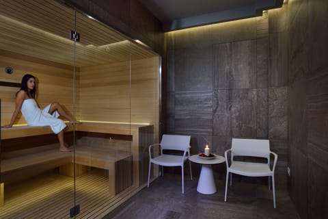 Couples treatment rooms, sauna, steam room, Turkish bath