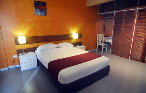 Double or Twin Room | Desk, free WiFi, bed sheets