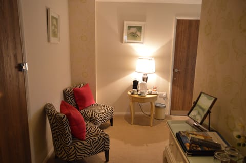 Junior Suite | Iron/ironing board, free WiFi, bed sheets