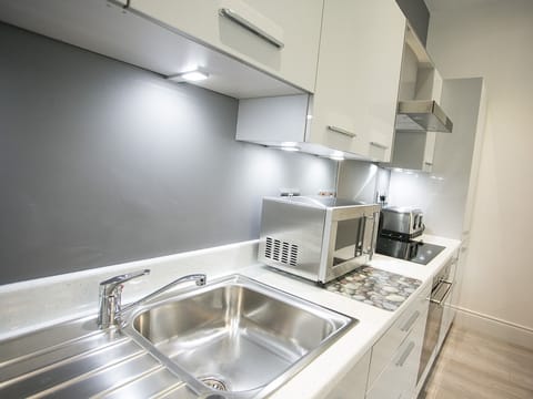 Luxury Apartment, Private Bathroom (2 Bed Sleeps 6) | Miscellaneous