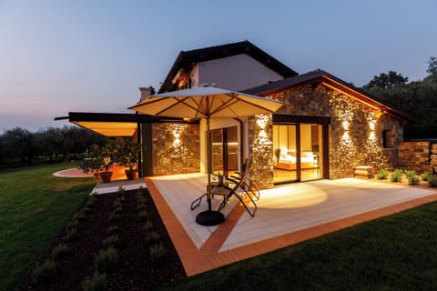 Luxury Studio Suite, Patio, Lake View (Accessible) | Premium bedding, minibar, in-room safe, desk